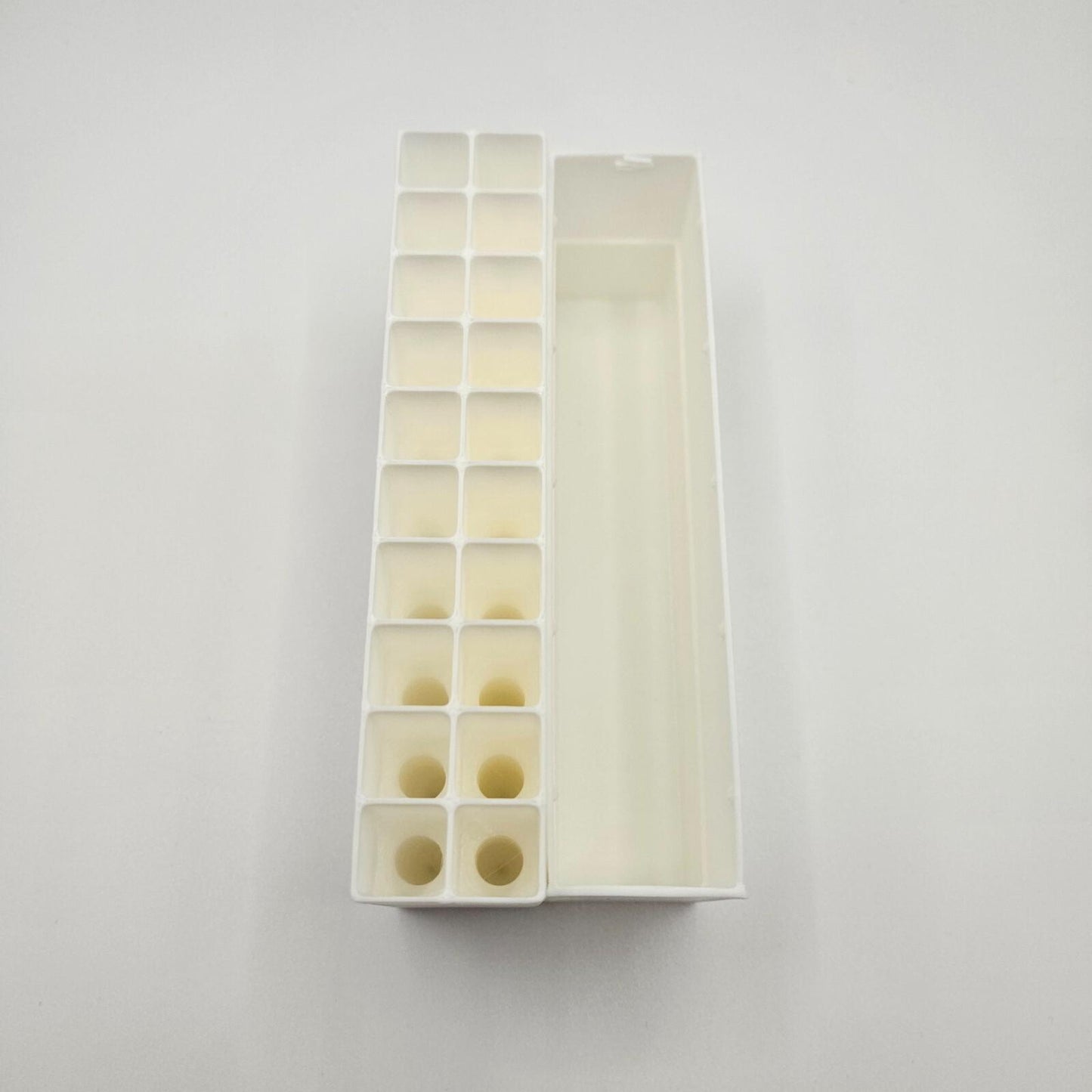 6.5 Ammo Box Dispenser Case - 20 Round Rifle Ammunition Storage Loader Range