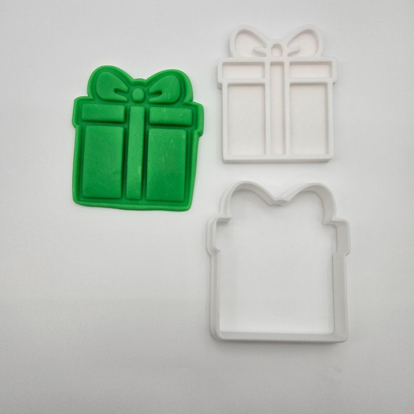 Present Gift Christmas Cookie Cutter Biscuit Set Embosser Stamp Fondant Maker